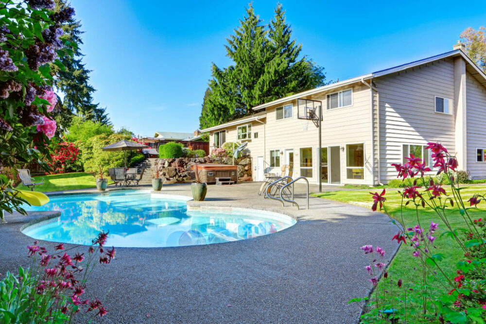 Best home insurance for homes with swimming pools
